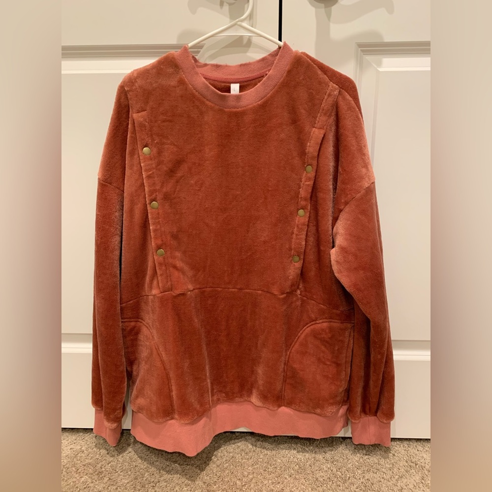 Latched Mama nursing fleece. Perfect for breastfeeding. Snap nursing pullover.